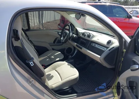 2012 Smart Fortwo Passion z USA, uszkodzony, nr VIN WMEEJ3BA5CK557300